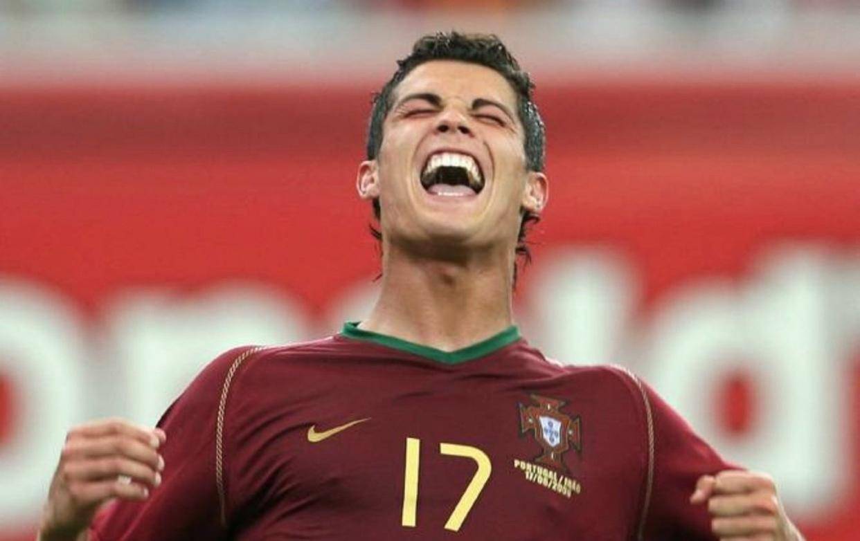 辛普森一家预言2026世界杯葡萄牙夺冠，视频称C罗决赛绝杀金球金靴双丰收，引发粉丝热议世界杯预测是真是假